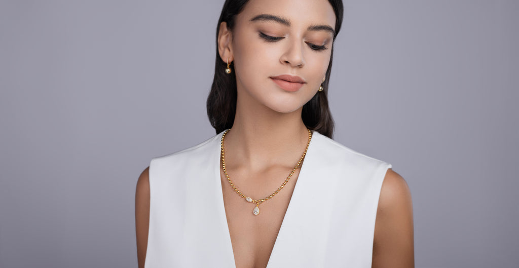 Twilight Orchid - A Fashionable And Trendy Necklace Pendant Set With Top-quality Moissanite S925 Silver And Gold-plated. It Can Be Tested With A Diamond Pen