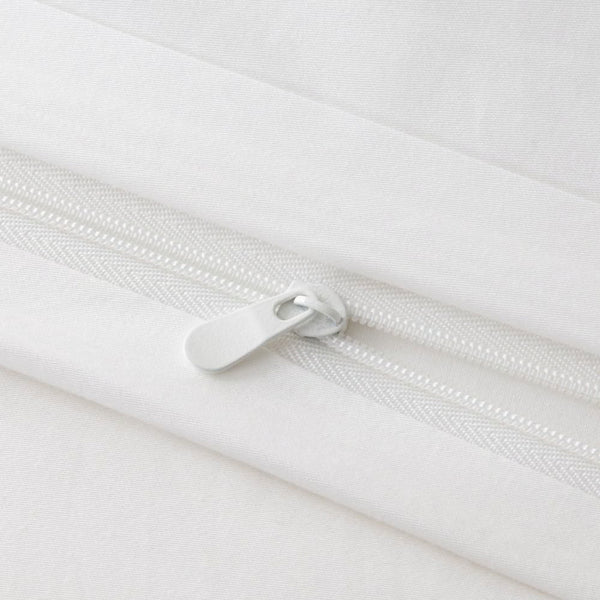 Aesthetic White And Pink Oversized Solid Color Duvet Cover Set. This Charming Bedding Appeals To All Students, Creating A Warm Atmosphere For Any Dorm Or Bedroom - Making It A Perfect Christmas Gift.