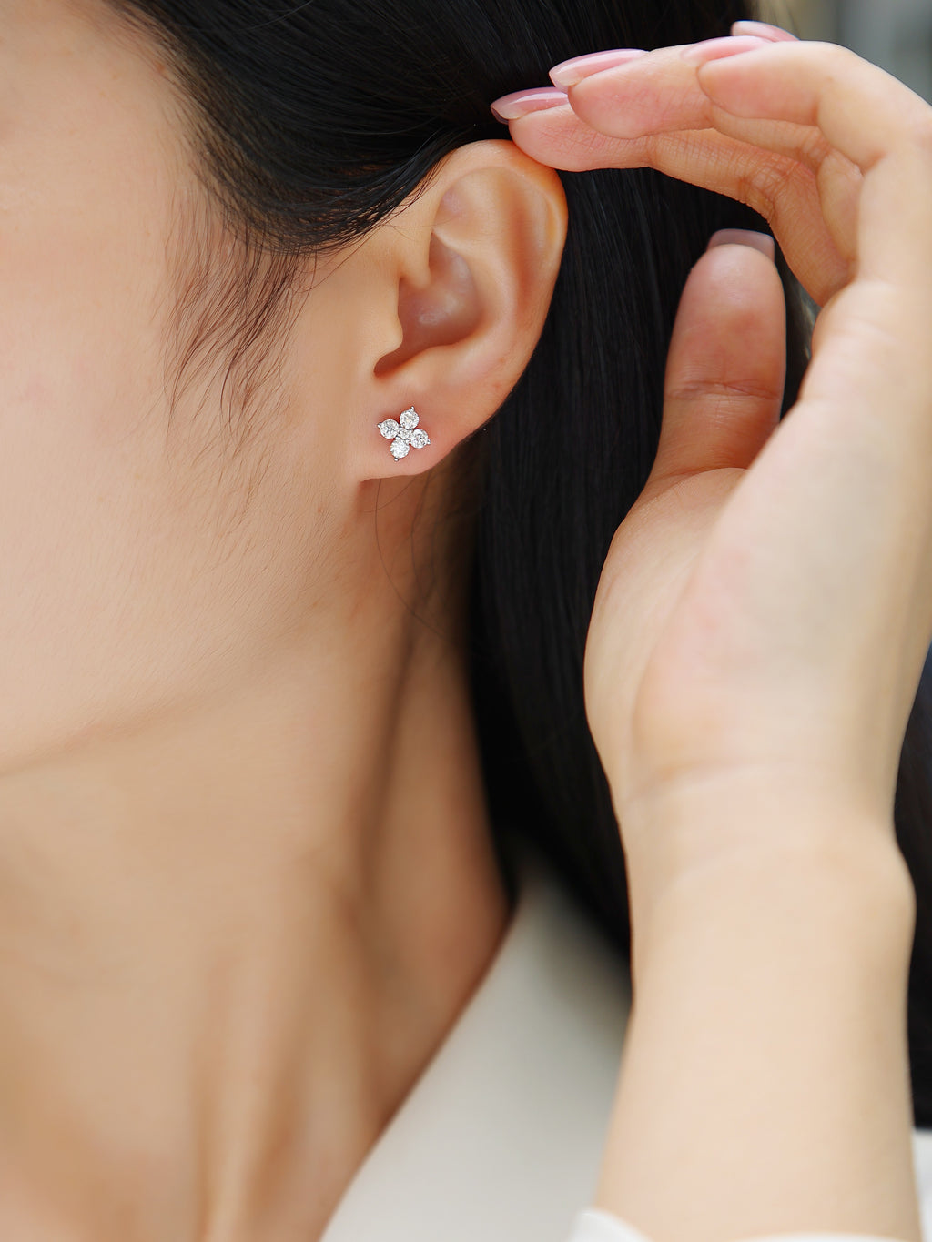 Sweetheart French - Earrings Set With Top-quality Moissanite S925, Silver And Platinum-plated Stud Earrings, A Fashionable And Trendy Accessory That Can Be Tested With A Diamond Pen